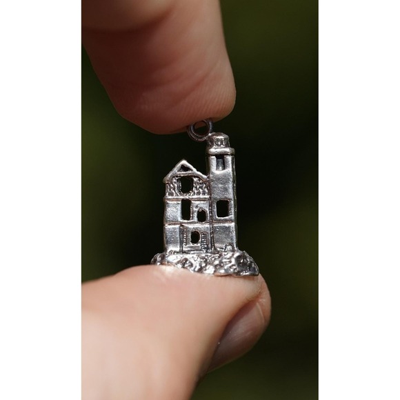 Vintage 14k Solid White Gold Lighthouse Charm Pendant - 2.17g - Picture 6 of 7
